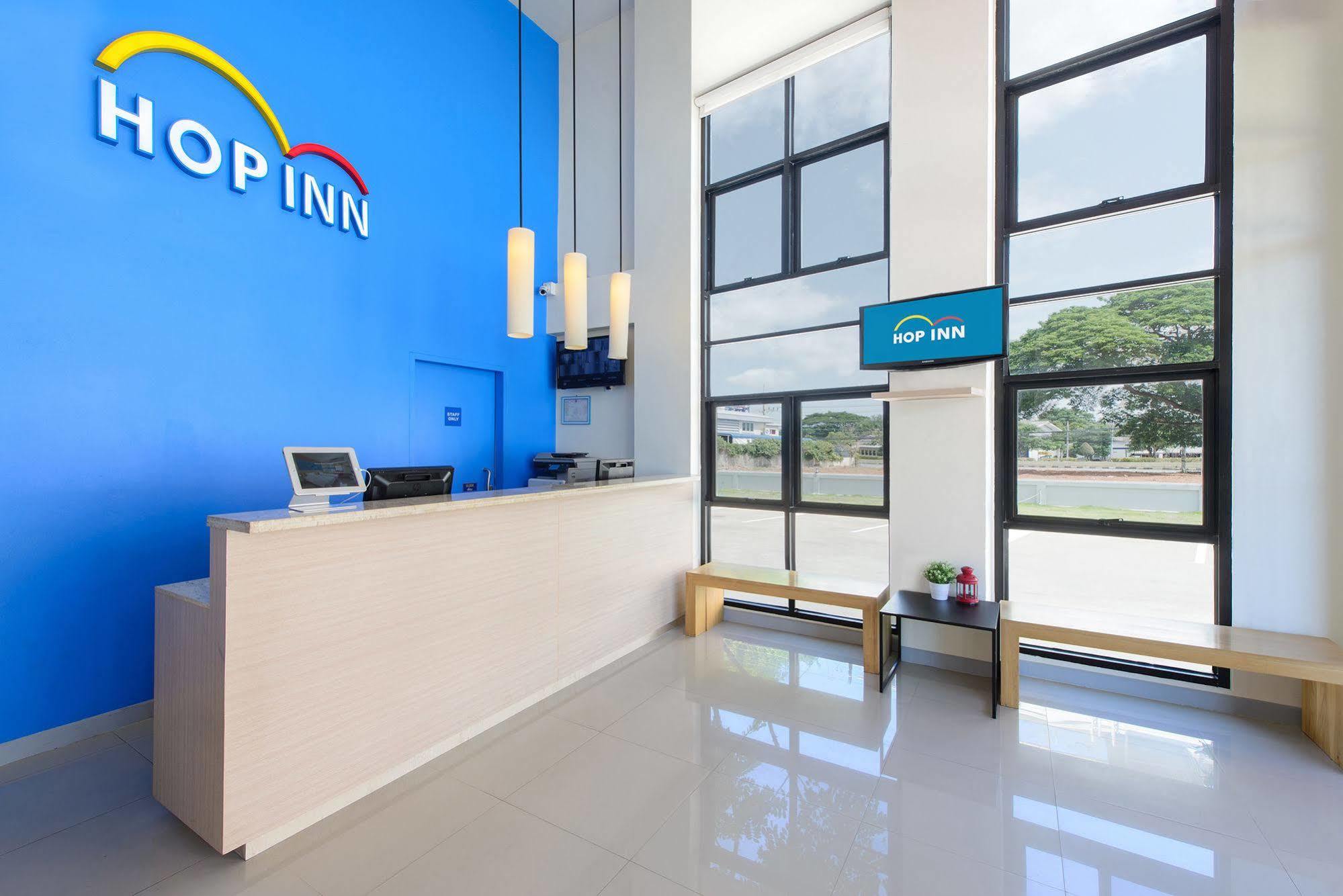Hop Inn Roi Et Exteriör bild