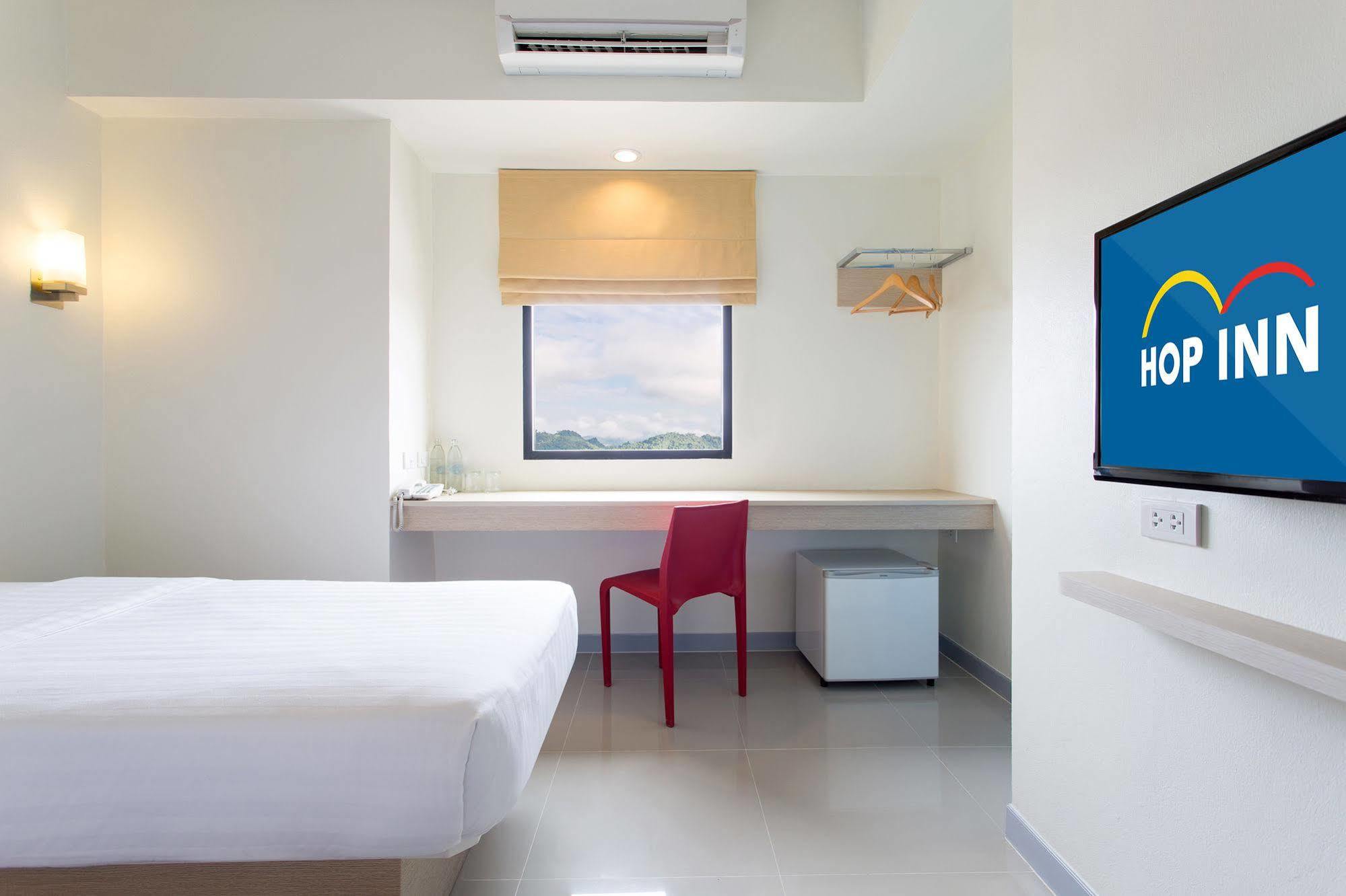 Hop Inn Roi Et Exteriör bild